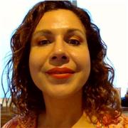 Profesora de Inglés y tutora de Español como lengua extranjera ofrece sus servicios de apoyo en el conocimiento y mejora efectiva en la comunicación en cualquiera de estás dos lenguas. Clases amenas y personalizadas. Soy una persona de mente abierta y con